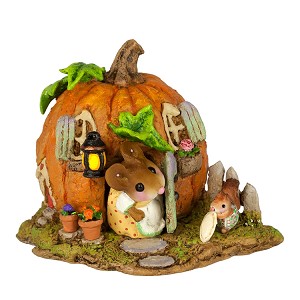 Wee Forest Folk "Wee Pumpkin Bungalow" 